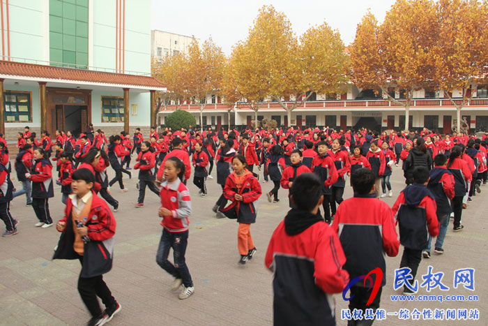 民权县实验小学阳光体育大课间精彩纷呈