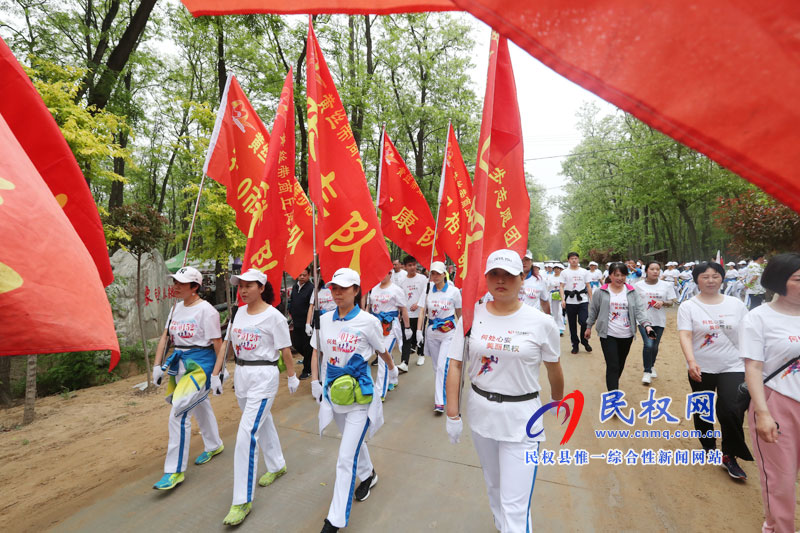 “多彩槐林・魅力民权”彩虹跑激情“开跑”