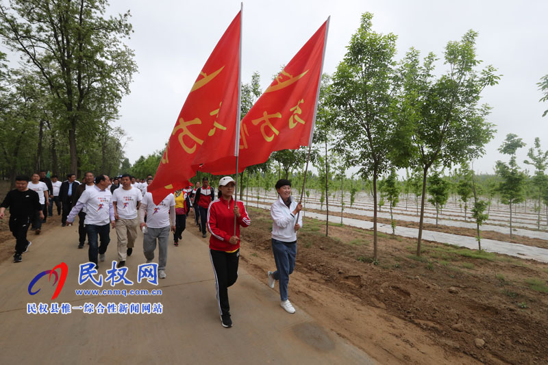 “多彩槐林・魅力民权”彩虹跑激情“开跑”