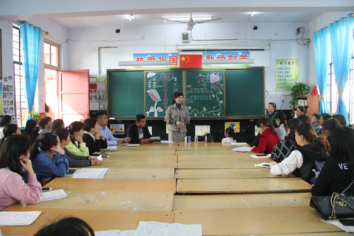 民权县实验小学召开“真诚合作 携手共进”学生家长会