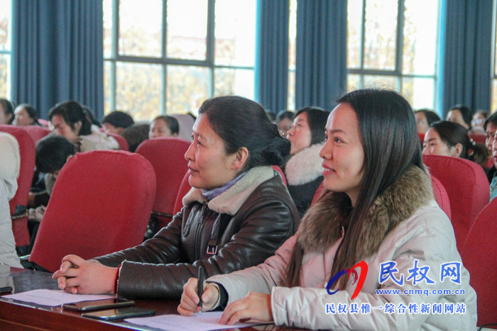 民权县实验小学开展学习贯彻党的十九届四中全会精神宣讲活动