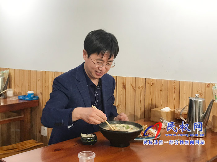 县委副书记、县长张团结调研餐饮业复工营业情况