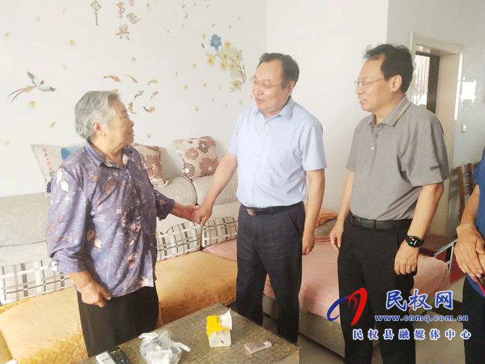 市委常委、常务副市长吴祖明到我县走访慰问军人重点优抚对象