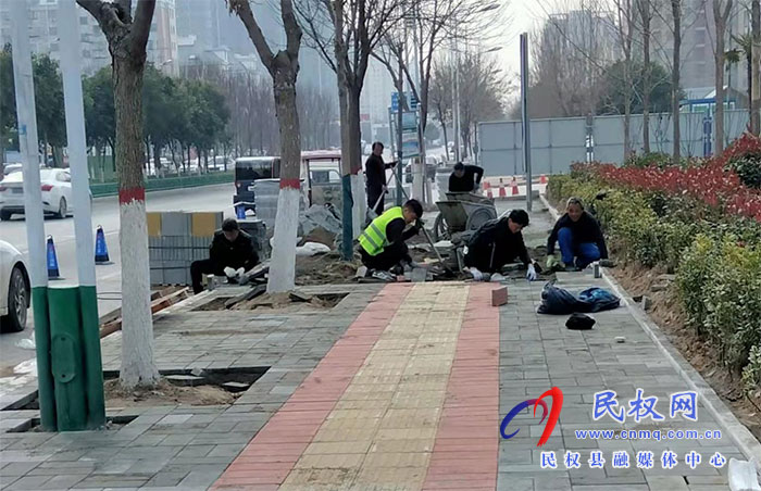 县城市管理局：加强道路提档升级改造 助力“双城”联创