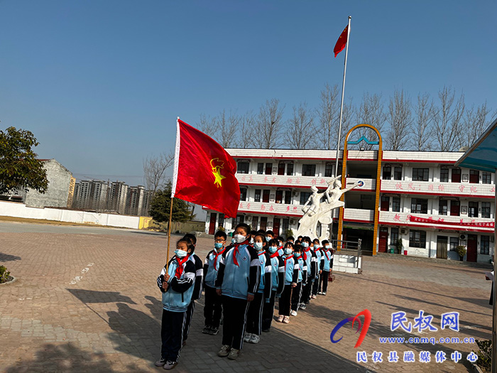 春暖三月学雷锋，志愿活动我先行