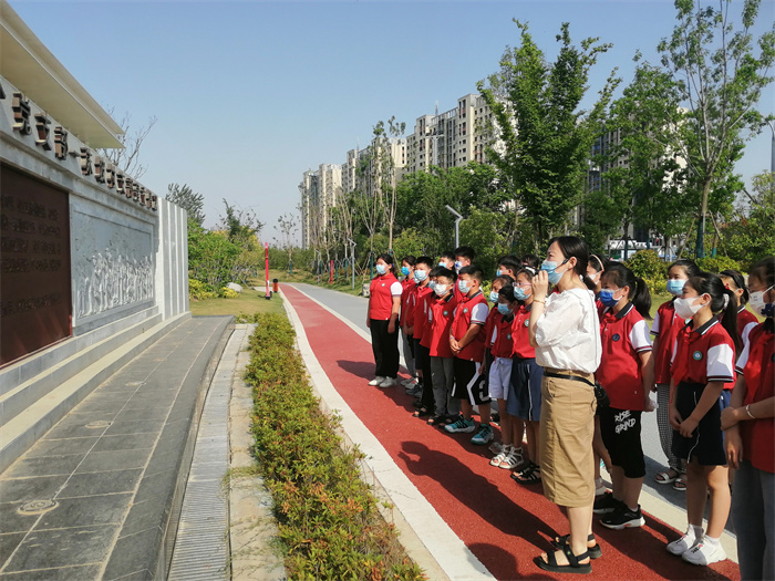 追寻历史记忆  传承红色基因 ——民权县第三小学八一公园红色足迹寻访记