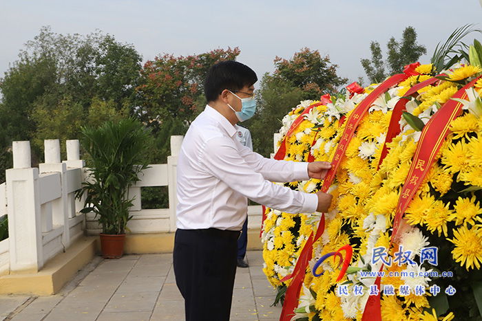 我县举行烈士纪念日公祭活动