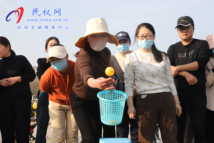 运动添活力 巾帼展风采——我县举行第四届国际妇女节趣味运动会