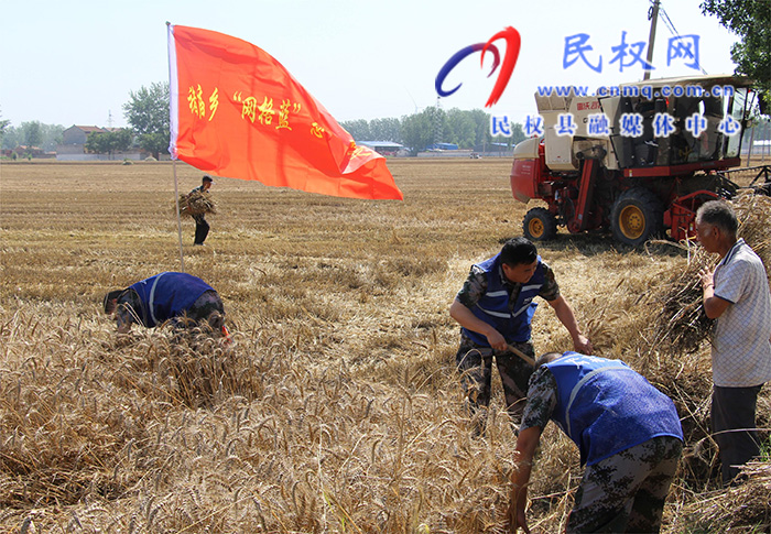 褚庙乡网格员筑牢秸秆禁烧“防火墙”