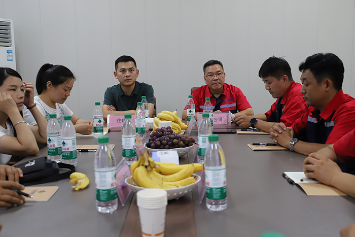 住建局组织热力公司召开业主代表座谈会