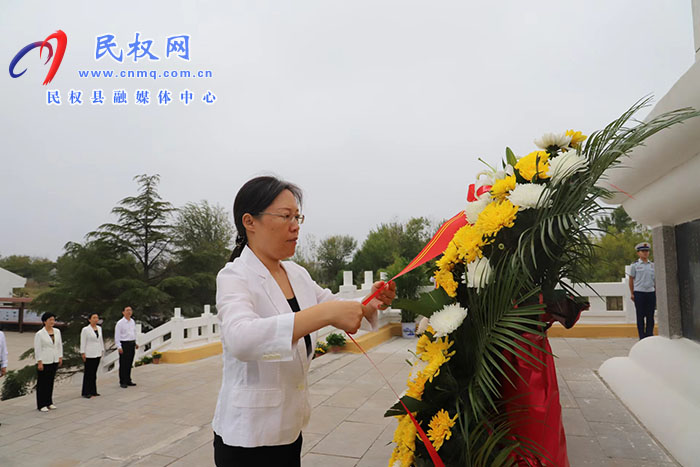 我县举行烈士纪念日公祭活动